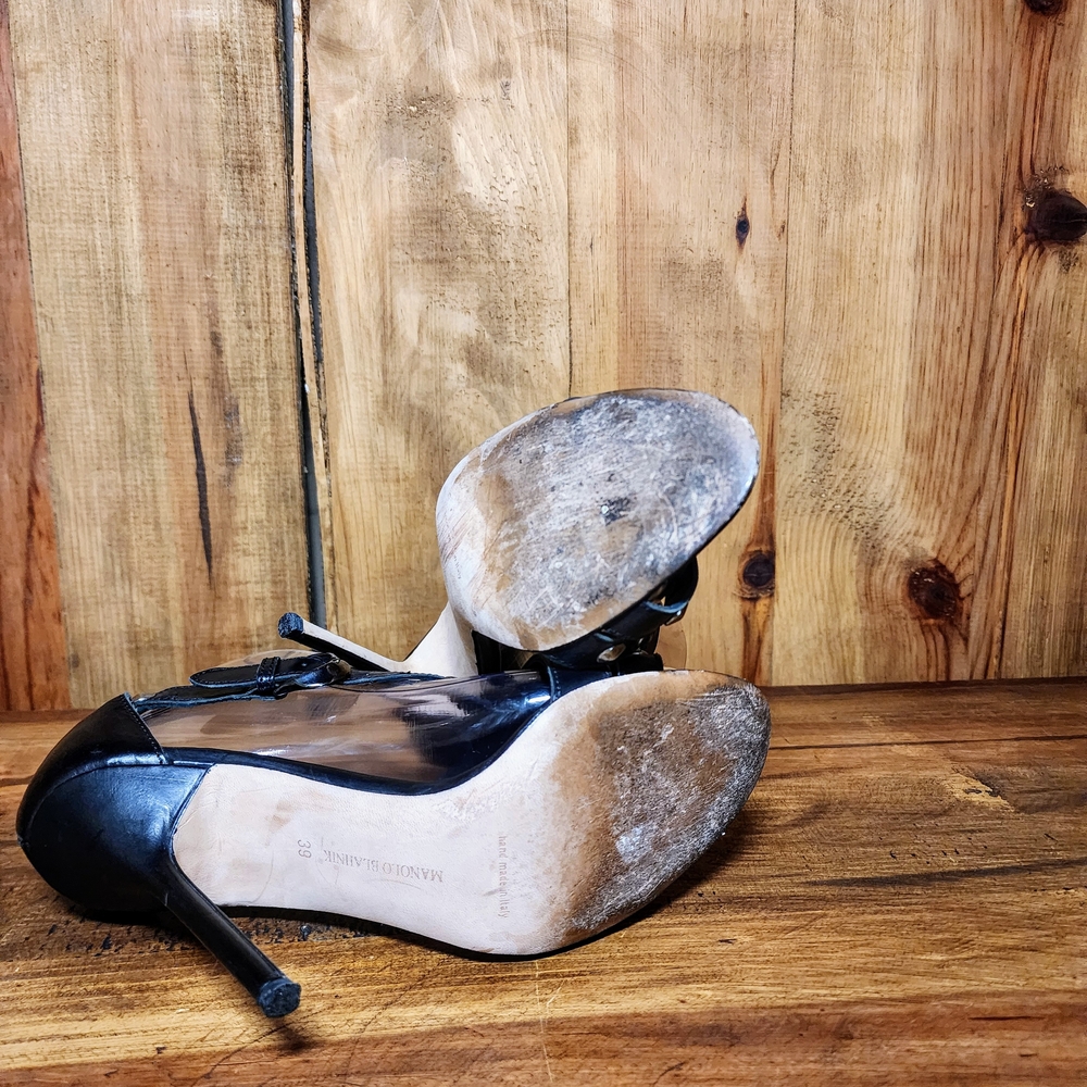 Manolo Blahnik Leather Studded Heel - Picture 5 of 9